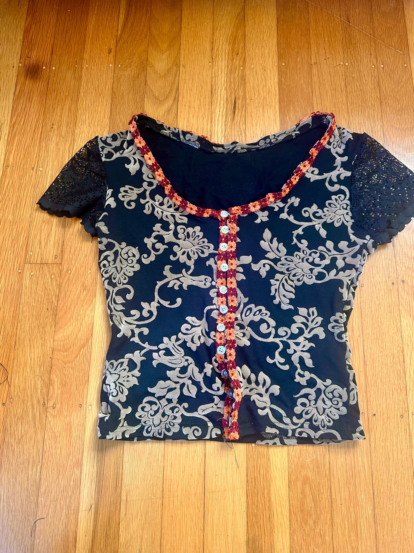 Sample Rococo Button Top S/M