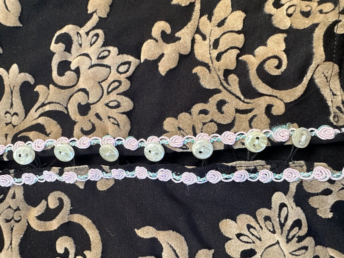 Sample Rococo Button Top Small